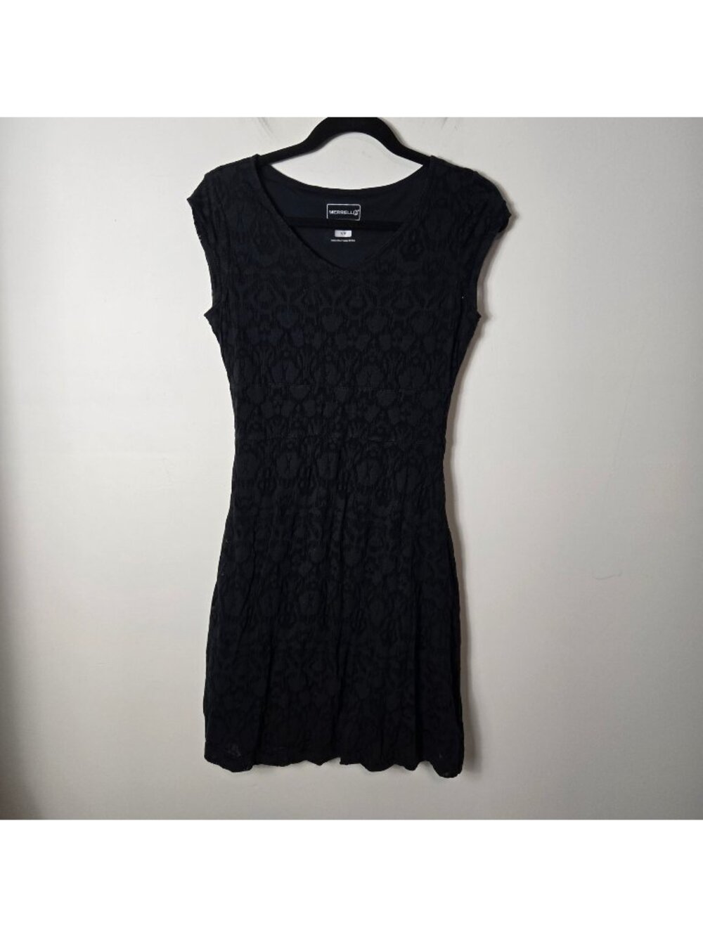Merrell Size S Opt-Wick Lined Black Short Sleeve Athletic Dress Black Washed